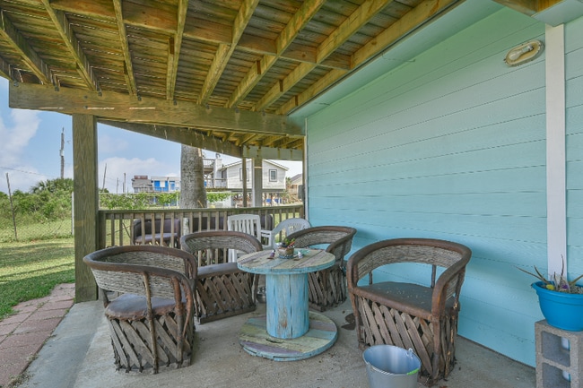 Building Photo - 3919 San Jacinto Dr