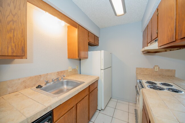 Building Photo - 1390 W Wedington Dr