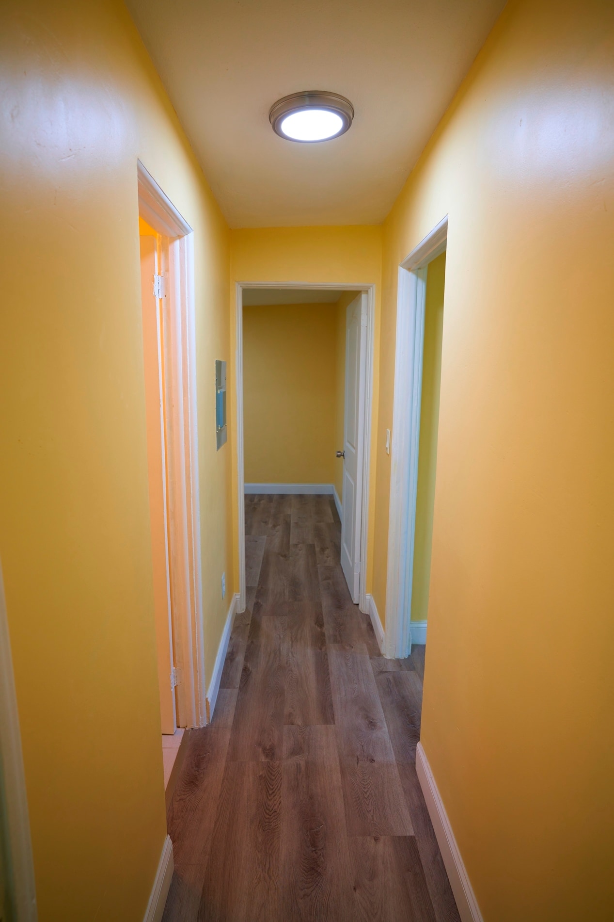 Building Photo - 1666 N Myrtle Ave