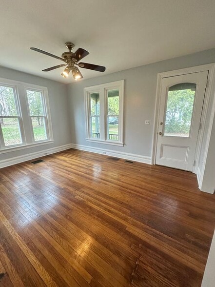 Building Photo - 15-17 Westlake Avenue, #17