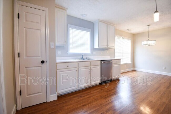 Building Photo - 2812 Bolla Dr