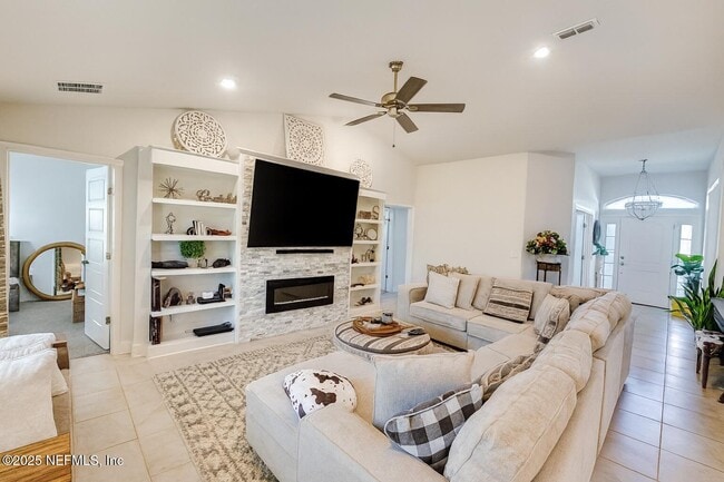 Building Photo - 12678 Weeping Branch Cir