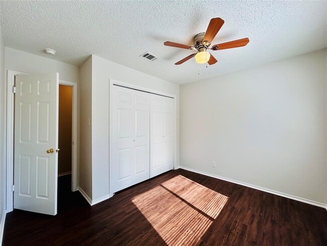 Building Photo - 9303 Kempler Dr