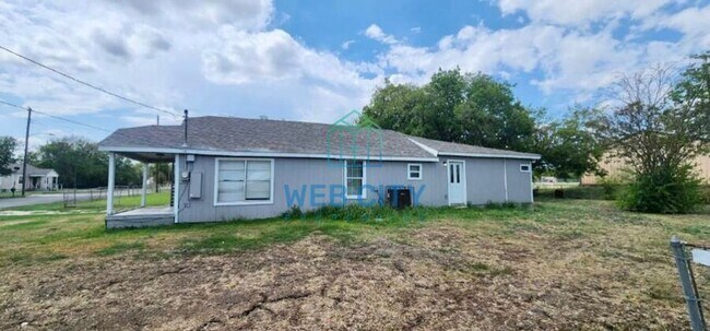Building Photo - 1202 E 11th Ave