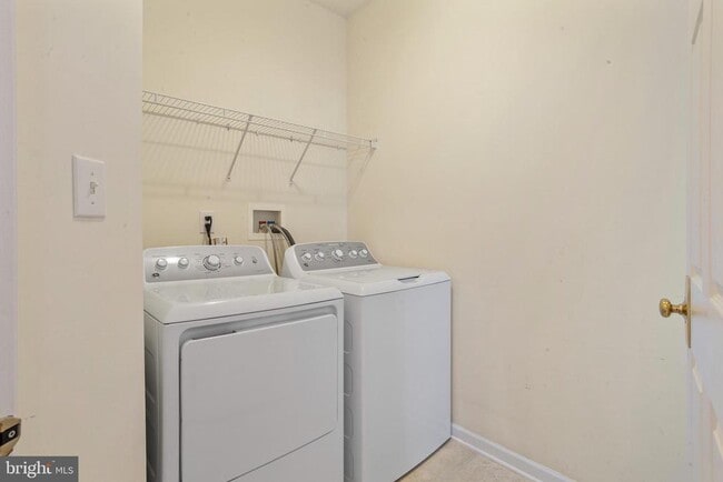 Building Photo - 54 Nestlewood Way