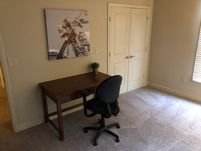 Building Photo - 31 Station Ct