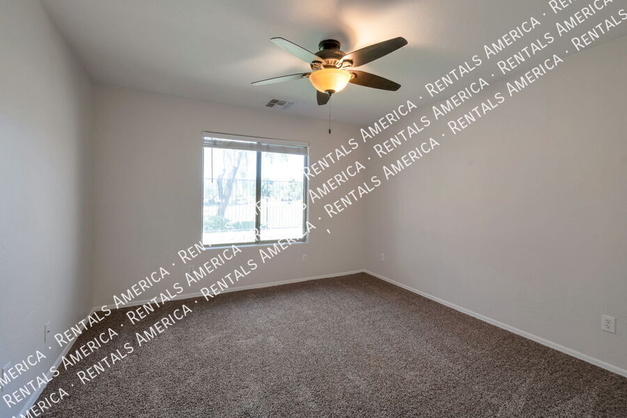 Building Photo - 40502 N Glen Meadows Ln
