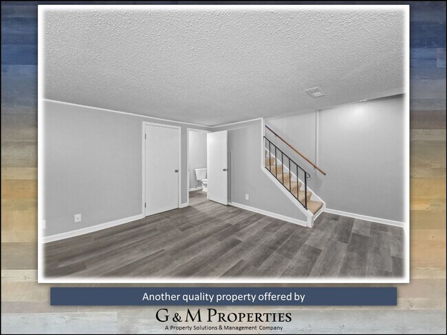 Building Photo - Rarely Available 1-Bedroom Townhouse in Henrietta: Updated & Amenity-Filled!