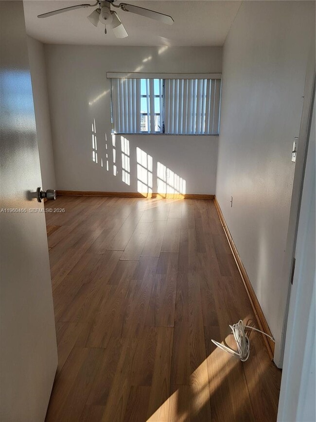 Building Photo - 1020 94th St