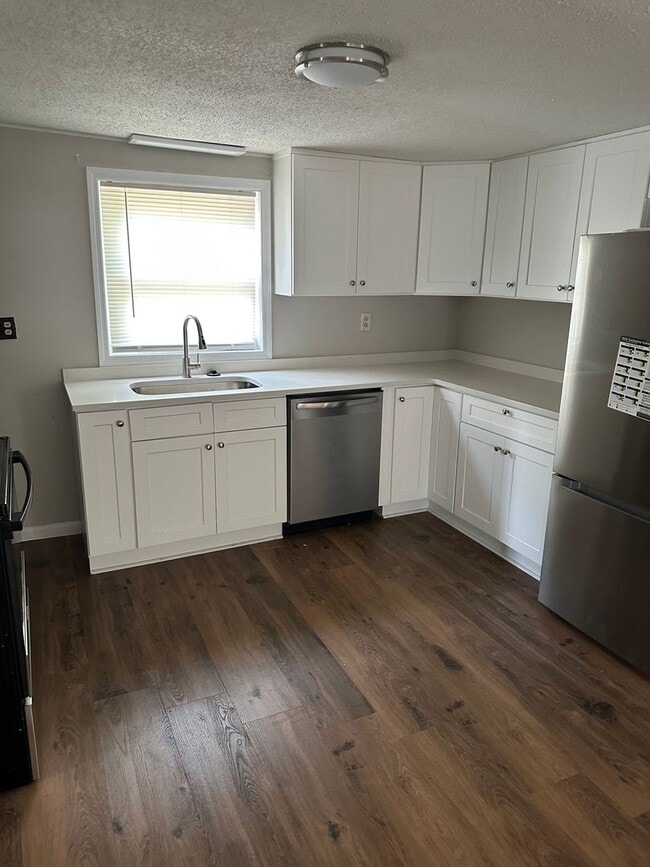 Building Photo - Cozy Home in Cloverdale