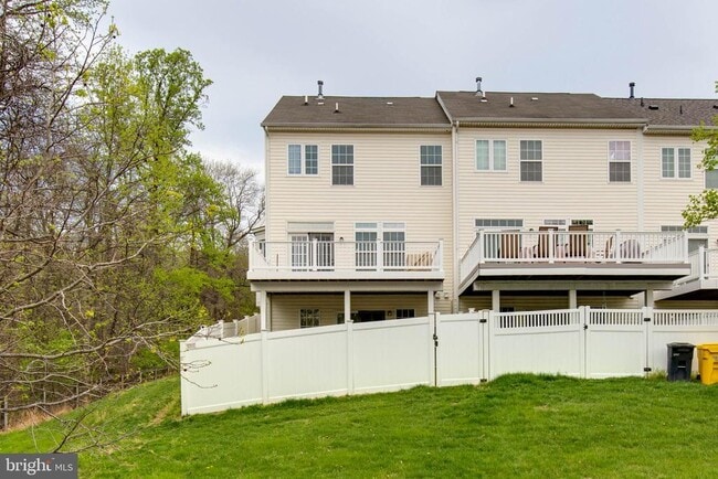 Building Photo - 7599 Taunton Ct