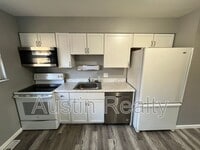 Building Photo - 4222 Wright Ave