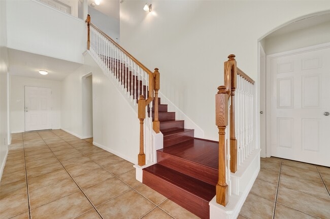 Building Photo - 3119 Myrtle Ranch Dr