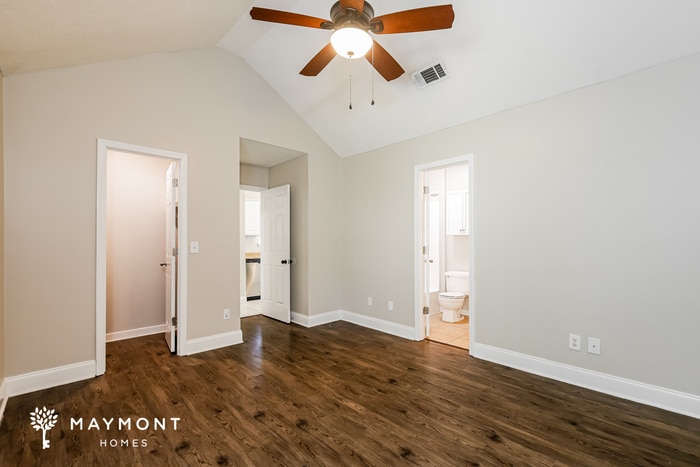 Building Photo - 2038 Red Oak Dr