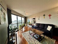 Building Photo - 100 Park Ave W