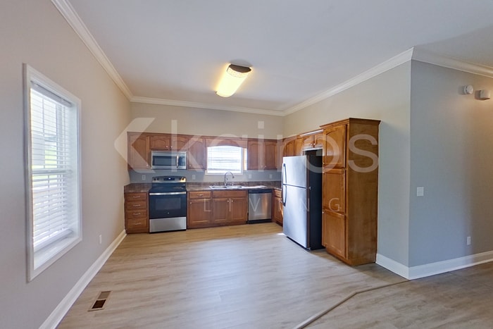 Building Photo - 603 Hudson Ave