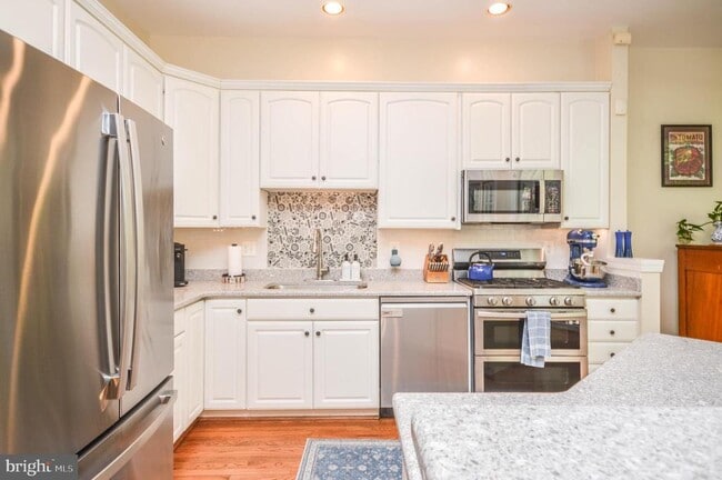 Building Photo - 6242 Levi Ct