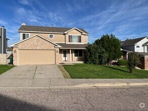 Building Photo - FANTASTIC 4 BEDROOM IN FAIRFAX