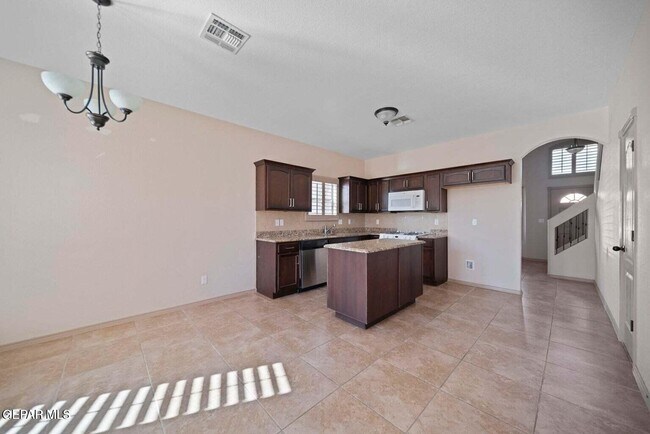 Building Photo - 14688 Ava Leigh
