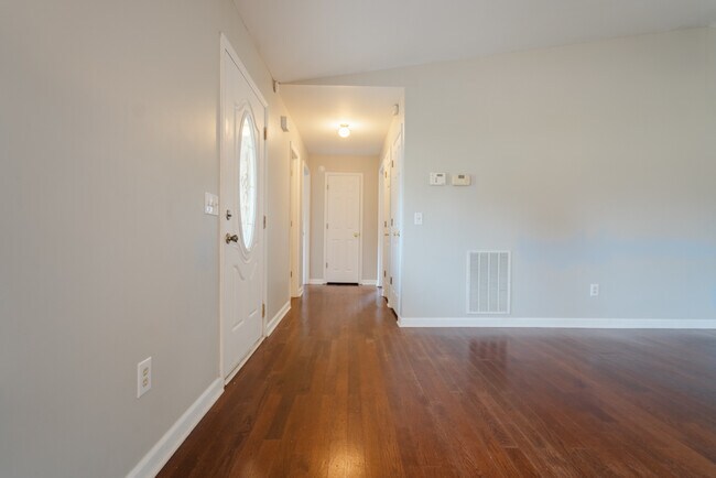 Building Photo - 1442 Harrier Hollow
