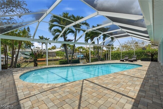 Building Photo - 1590 Sandpiper St