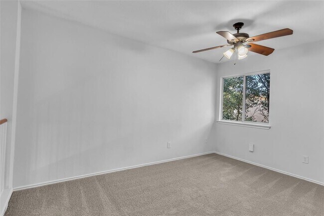 Building Photo - 1012 Traci Michelle Dr