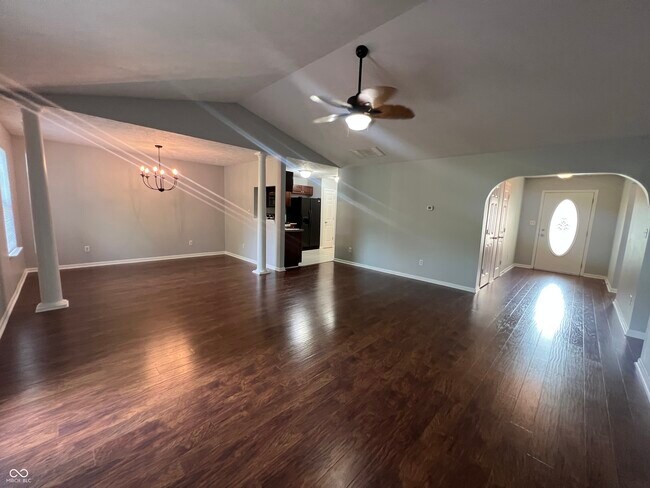 Building Photo - 6735 Lexington Cir