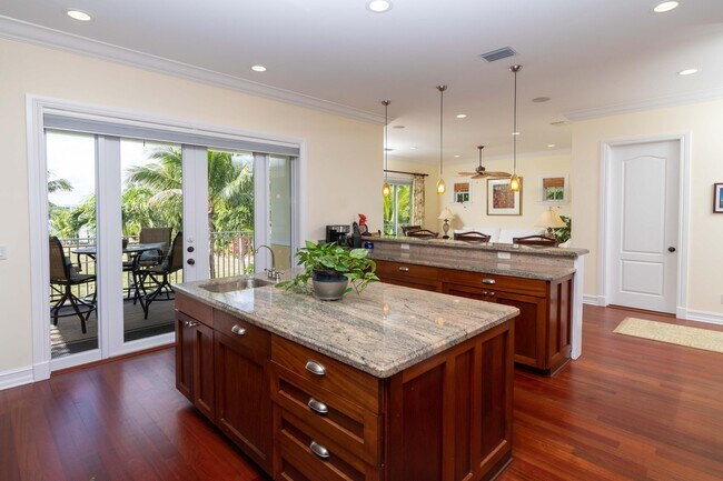 Building Photo - 920 Lago Mar Ln