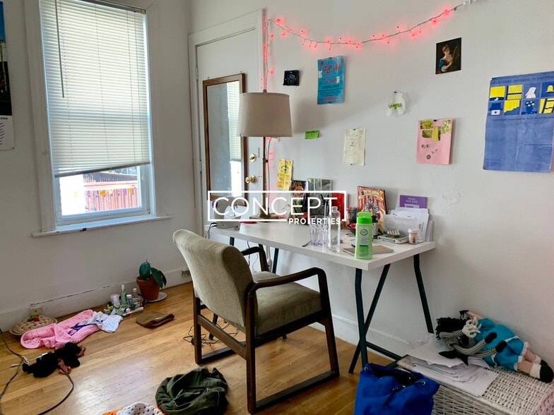 Building Photo - 530 Cambridge St