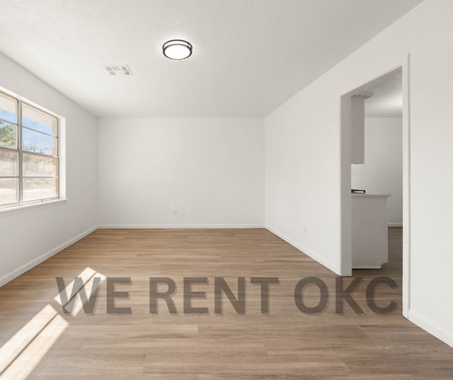 Building Photo - 16391 Lynn St