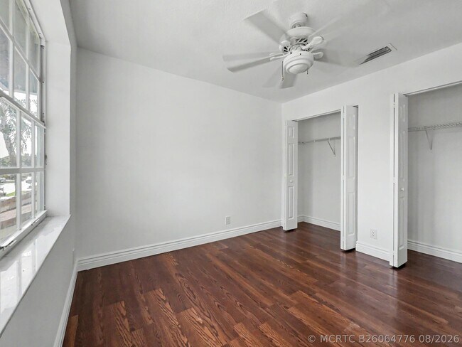 Building Photo - 10133 Brookville Ln