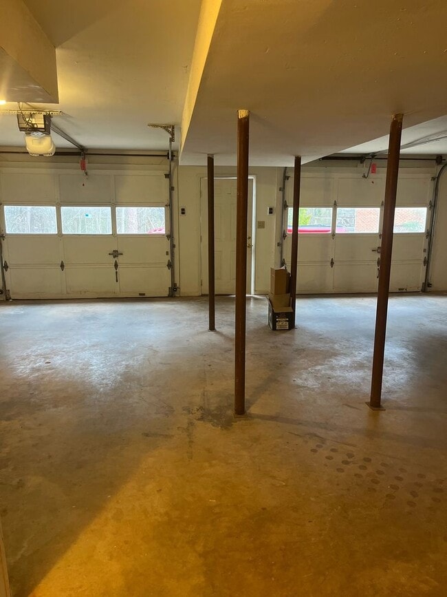 Building Photo - Brookstone Home Available for Pre-Leasing