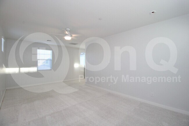 Building Photo - 670 S Jacana Ln