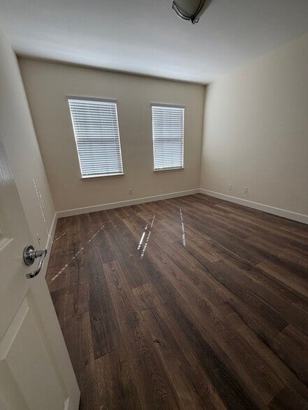 Building Photo - 2390 Brookwood Ave