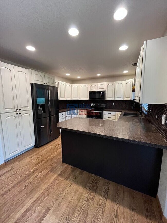Building Photo - 2511 Glendale Ct