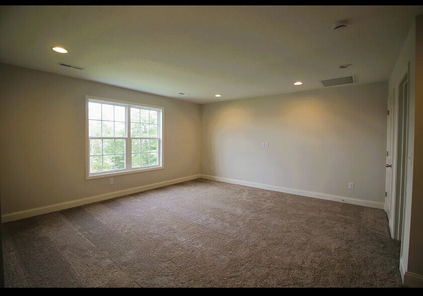 Building Photo - 9533 Snowy Cliff Ln