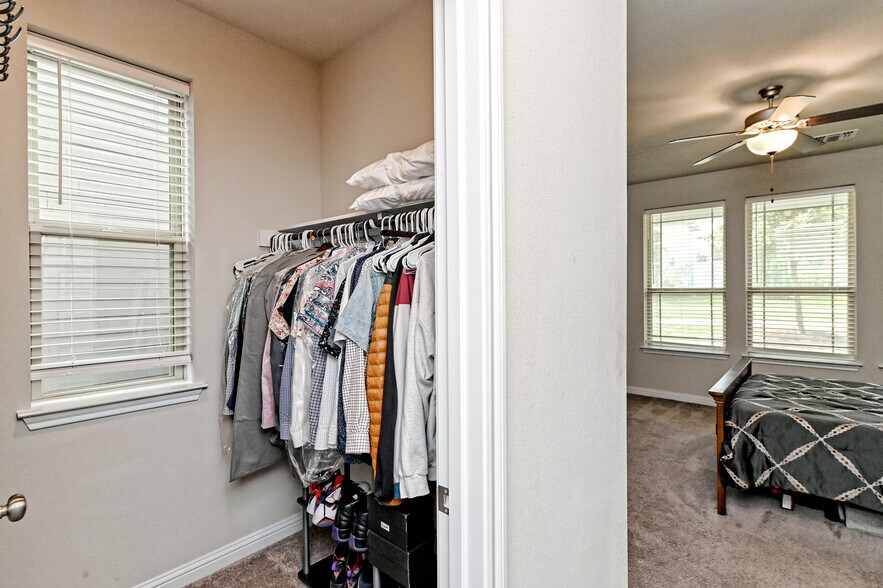 Building Photo - 7803 Norah Dr