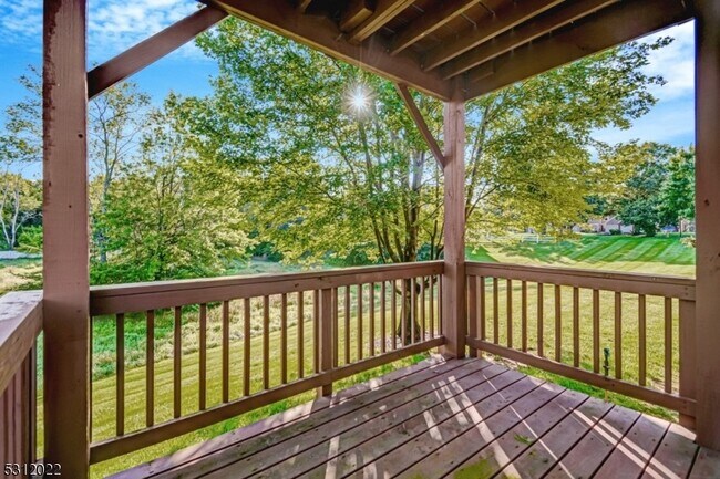 Building Photo - 184 Aster Ct