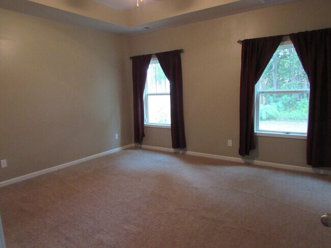 Building Photo - 15 Whitetail Cir