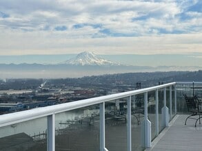 Building Photo - Updated 2BR Condo at Sky Terrace (Utilities Included!)