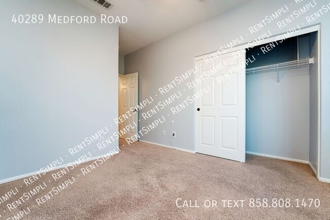 Building Photo - 40289 Medford Rd