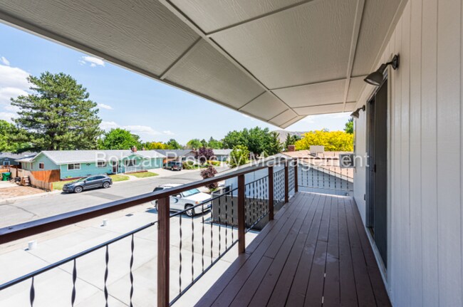 Building Photo - Remodeled 3 bed, 3 bath Home | Includes RV...