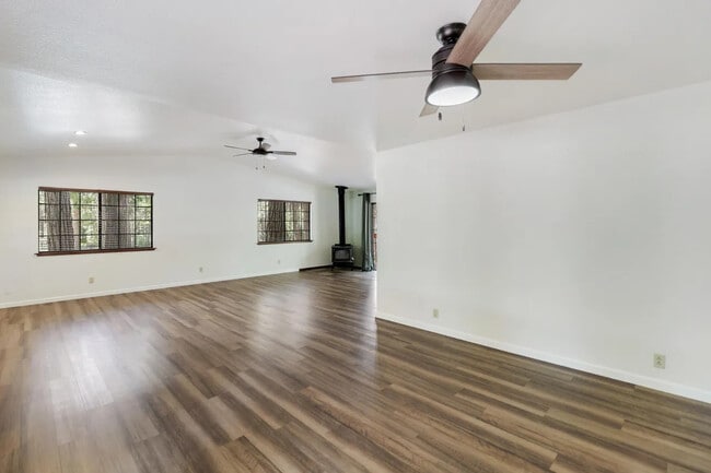 Building Photo - 30408 Whitmore Rd