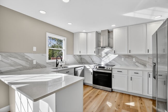 Building Photo - 3459 Howell Ct