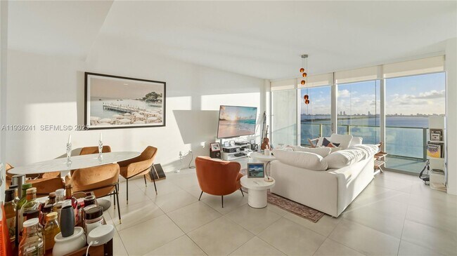 Building Photo - 2900 NE 7th Ave