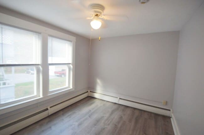 Building Photo - 38 Cascade St