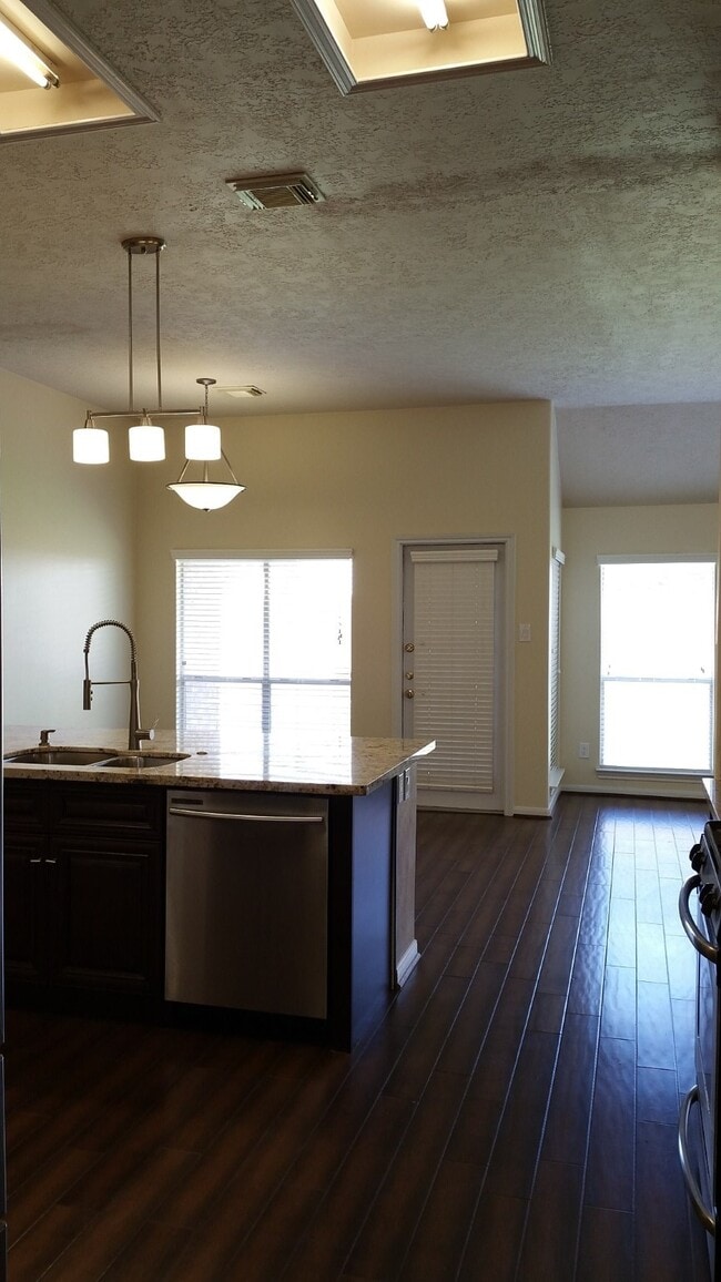 Building Photo - 11638 Peachwood Lake Dr