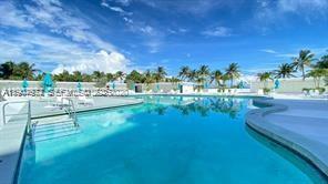 Building Photo - 5255 Collins Ave