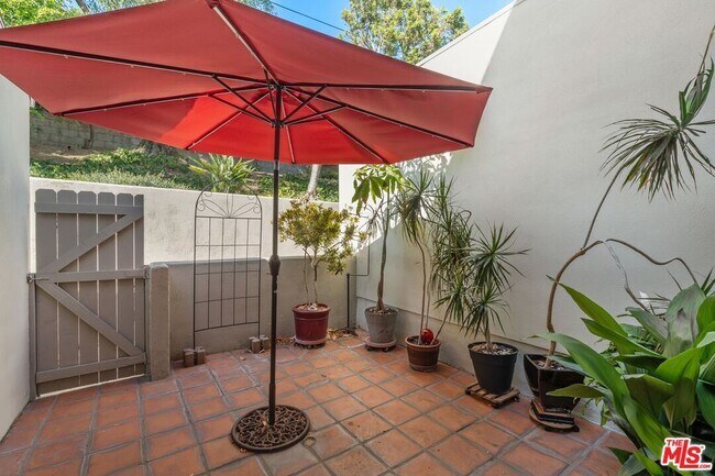 Building Photo - 3023 Berkeley Ave