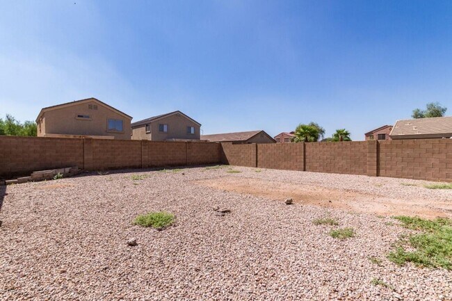 Building Photo - Beautiful 4 bed, 2.5 bath in Maricopa!